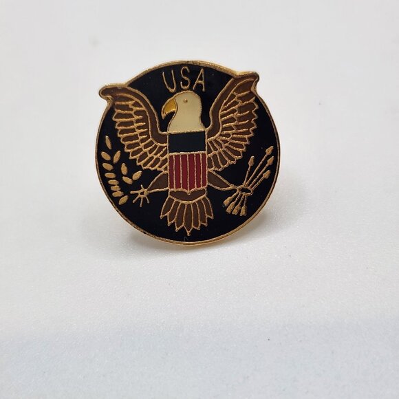 USA Patriotic Eagle Pin Eagle Emblem Round Lapel Pin Tie Tack - Picture 1 of 3